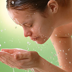 想要皮膚好 不妨在洗臉?biāo)屑狱c(diǎn)料