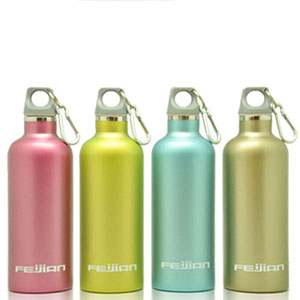 喝水最好用陶瓷杯 選錯水杯小心致癌中毒