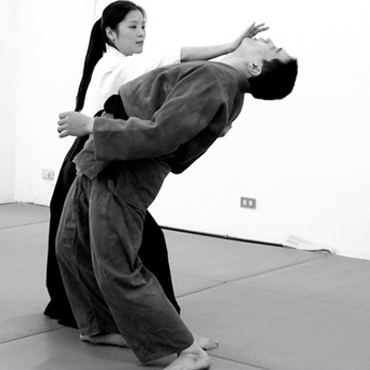 女孩子怎樣防身？ 教你防身術(shù)