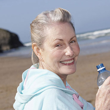 重視老年人的飲水時(shí)間